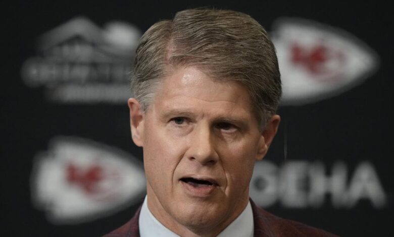 NFL Combine Report Cards Give Chiefs Owner Clark Hunt a Disappointing Grade